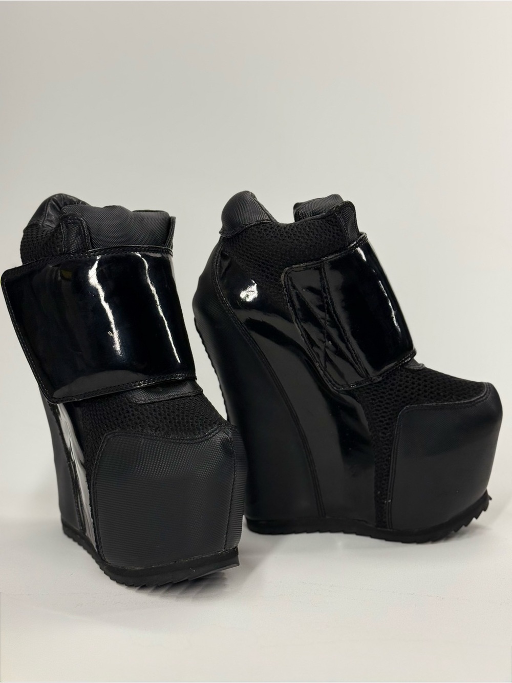 RARE Jeffrey Campbell x Karmaloop “Succession” booties - vintage